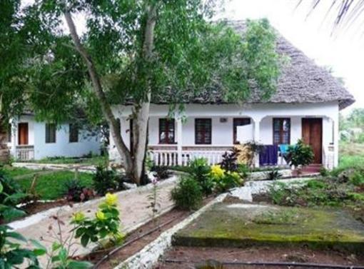 фото отеля Nungwi Inn