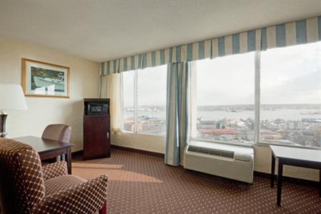 фото отеля Holiday Inn Portland By The Bay
