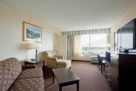 фото отеля Holiday Inn Portland By The Bay