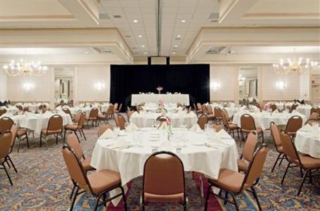 фото отеля Holiday Inn Portland By The Bay