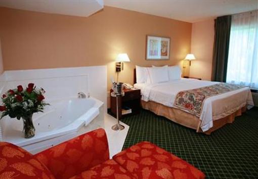 фото отеля Fairfield Inn Raleigh Crabtree