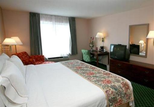 фото отеля Fairfield Inn Raleigh Crabtree