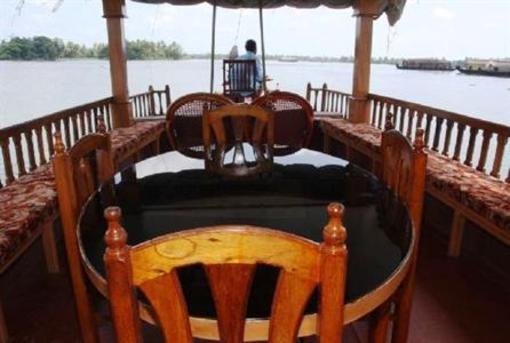фото отеля Angel Queen Houseboats