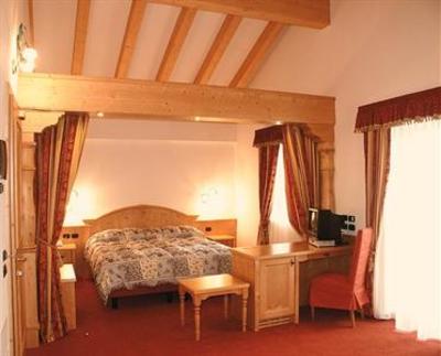 фото отеля Hotel Laurin Canazei