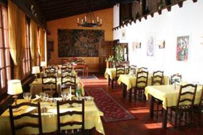 фото отеля Hostellerie Le Castel