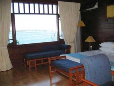 фото отеля Hotel Pantai Gapura Makassar