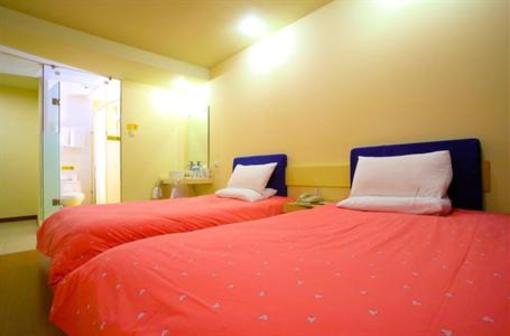 фото отеля Home Inn Zhongshan Bridge