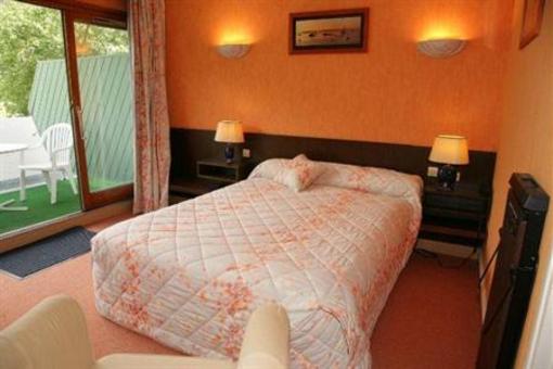 фото отеля Touring Hotel Saint-Leonard-des-Bois
