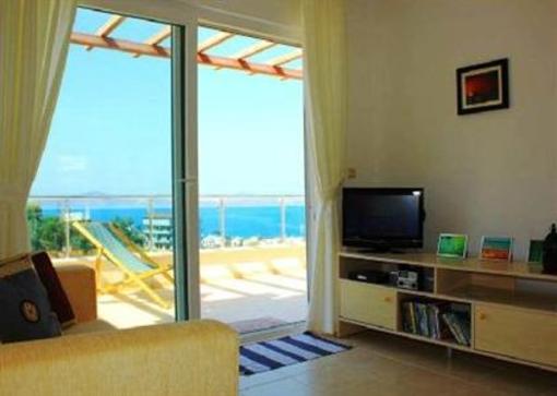 фото отеля Flipflops Apartments Gulluk