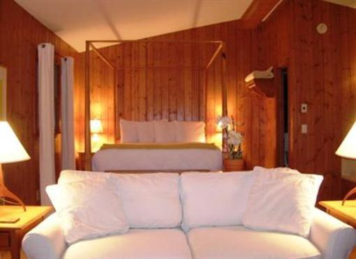 фото отеля Fire Mountain Inn