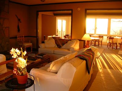 фото отеля Fire Mountain Inn