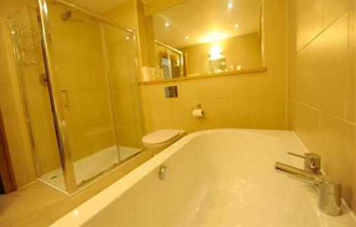 фото отеля Craigmhor Lodge Pitlochry