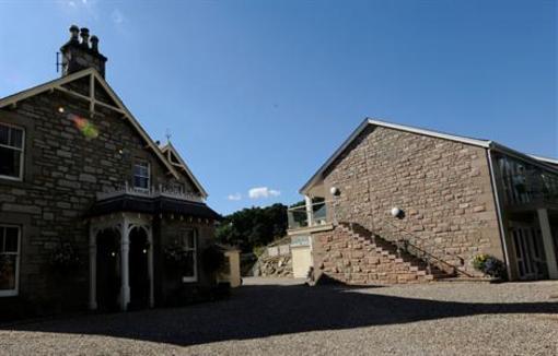 фото отеля Craigmhor Lodge Pitlochry