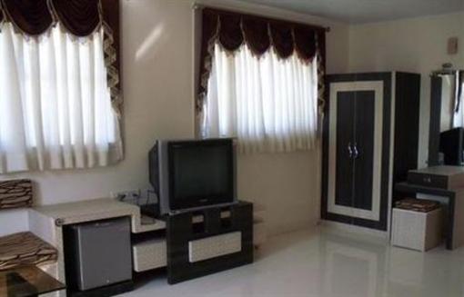 фото отеля Embassy Hotel Surat