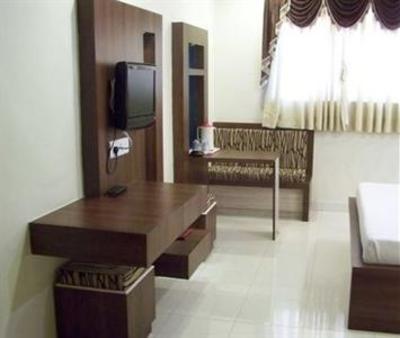 фото отеля Embassy Hotel Surat