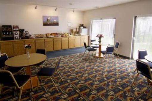 фото отеля Americas Best Value Inn Fort Atkinson