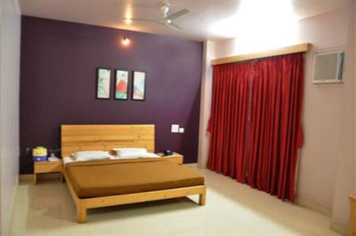 фото отеля Hotel Icchapurti Sai Residency