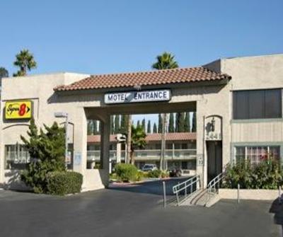 фото отеля Super 8 Ontario CA