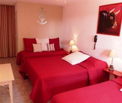 фото отеля Lou Garbin Hotel Saint-Laurent-d'Aigouze