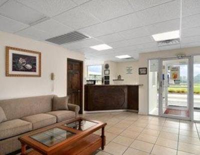 фото отеля Super 8 Motel Pulaski