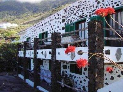 фото отеля Complejo Rural La Brujita Hotel El Hierro