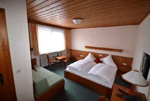 фото отеля Hotel Weisses Ross Schwaig