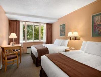 фото отеля Victoria Airport Travelodge Hotel