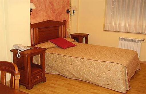 фото отеля La Becera Hotel Penausende