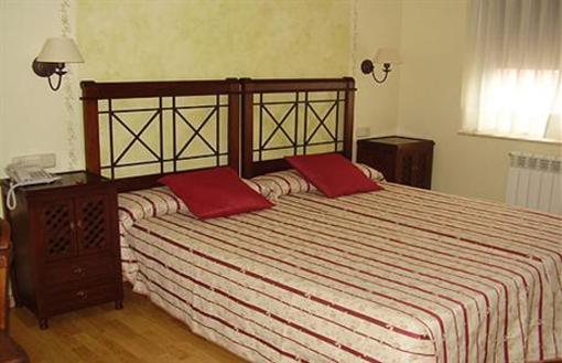 фото отеля La Becera Hotel Penausende