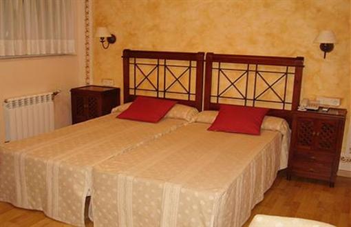 фото отеля La Becera Hotel Penausende