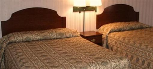 фото отеля Red Carpet Inn West Springfield