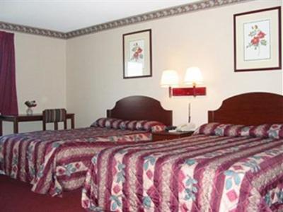 фото отеля Red Carpet Inn West Springfield