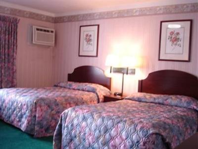 фото отеля Red Carpet Inn West Springfield