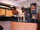 фото отеля Red Carpet Inn West Springfield