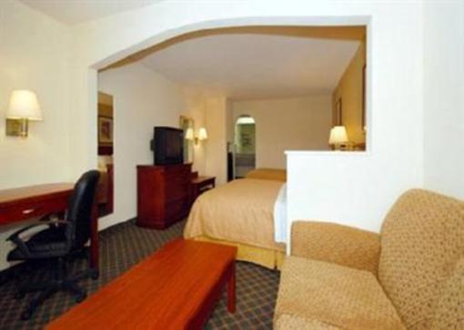 фото отеля Magnuson Hotel Denham Springs
