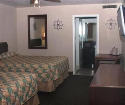 фото отеля Budget Inn & Suites Colby