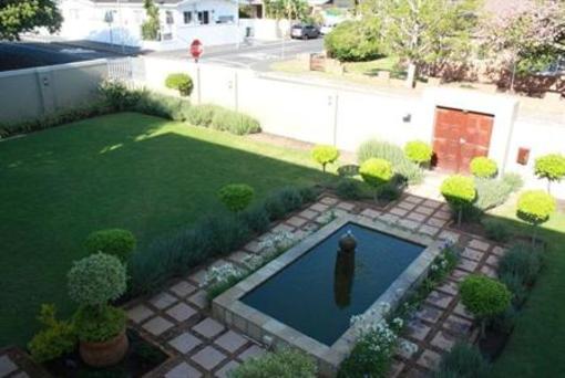 фото отеля Lorraine's on Lincoln Guest House