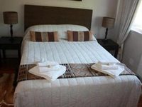 Lorraine's on Lincoln Guest House