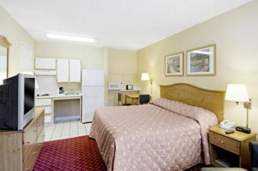 фото отеля Homestead Studio Suites Plantation Davie