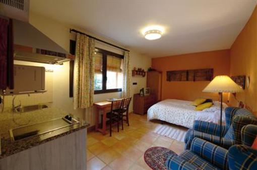 фото отеля El Nus de Pedra Apartments Sant Martí de Llémena