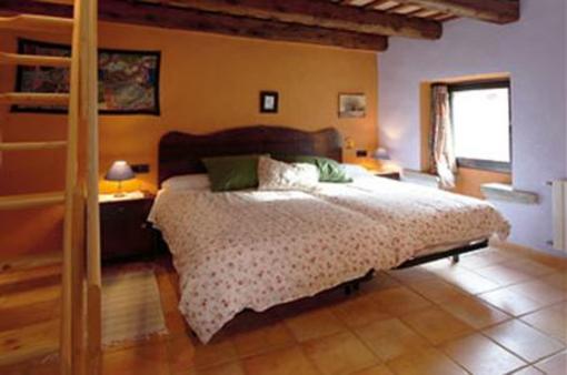 фото отеля El Nus de Pedra Apartments Sant Martí de Llémena