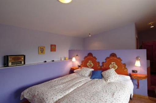 фото отеля El Nus de Pedra Apartments Sant Martí de Llémena