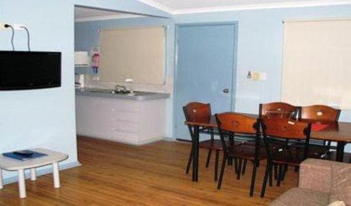 фото отеля Cooke Point Holiday Park