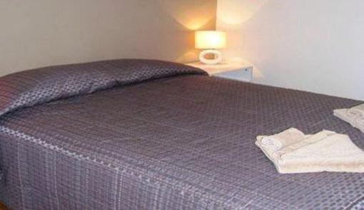 фото отеля Cooke Point Holiday Park