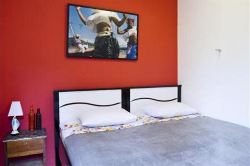 фото отеля Uvaia Hostel