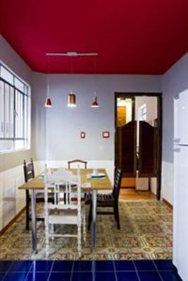 фото отеля Uvaia Hostel