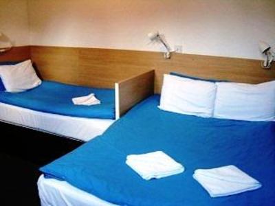 фото отеля Hostel Alma Dover