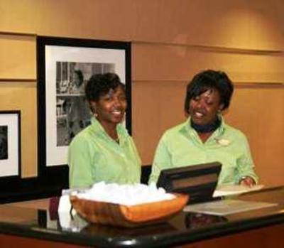фото отеля Hampton Inn & Suites Macon I-75 North