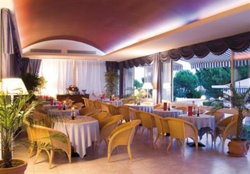 фото отеля Hotel Majestic Beach