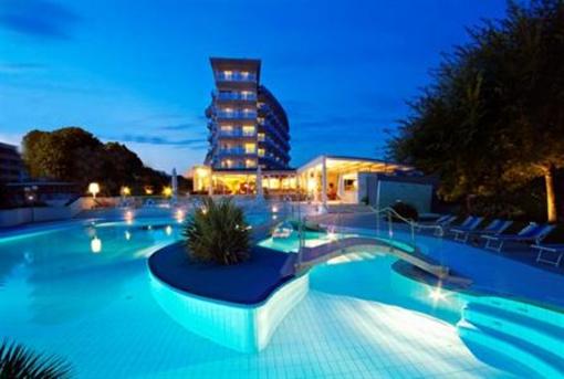 фото отеля Hotel Majestic Beach